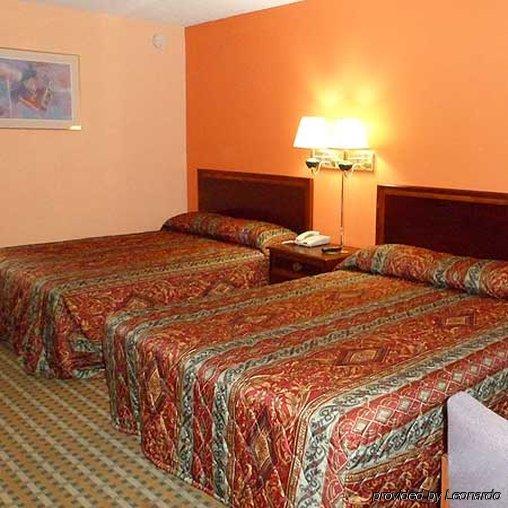 College Inn Спартанбург Номер фото